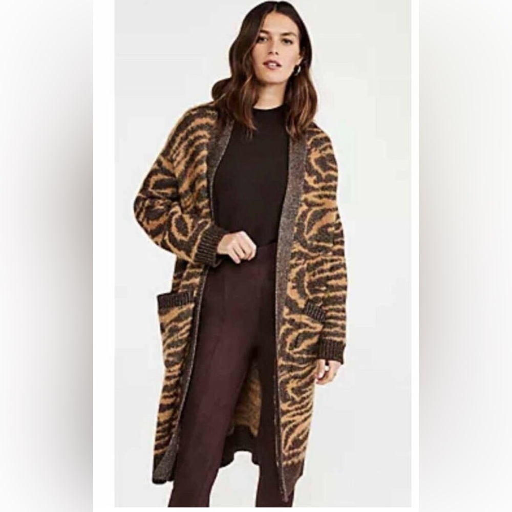 Ann Taylor Tiger Jacquard Duster Cardigan
Coat Chunky Modern Camel Size Large